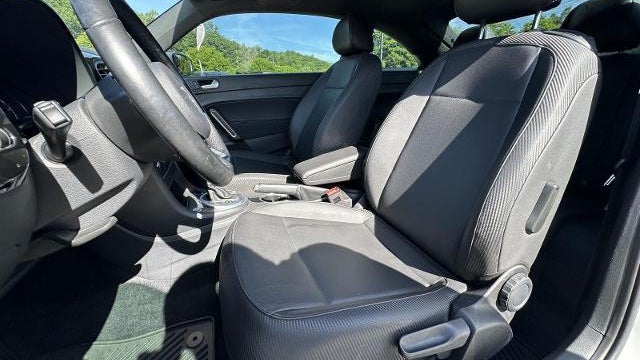 2018 Volkswagen Beetle 2.0T S with Style and Comfort