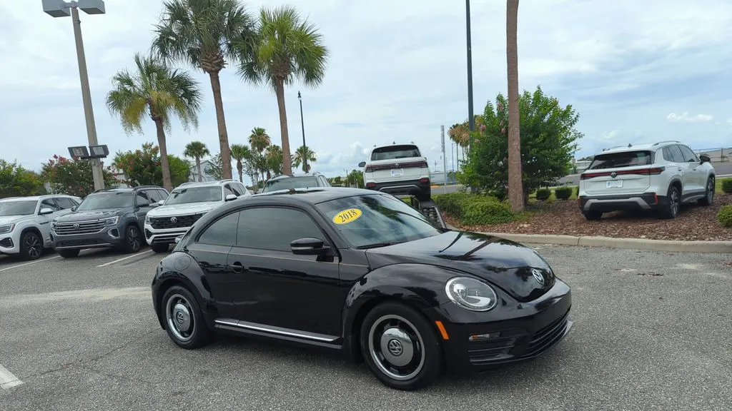 Preowned 2018 Volkswagen Beetle 2.0T Coast for Sale