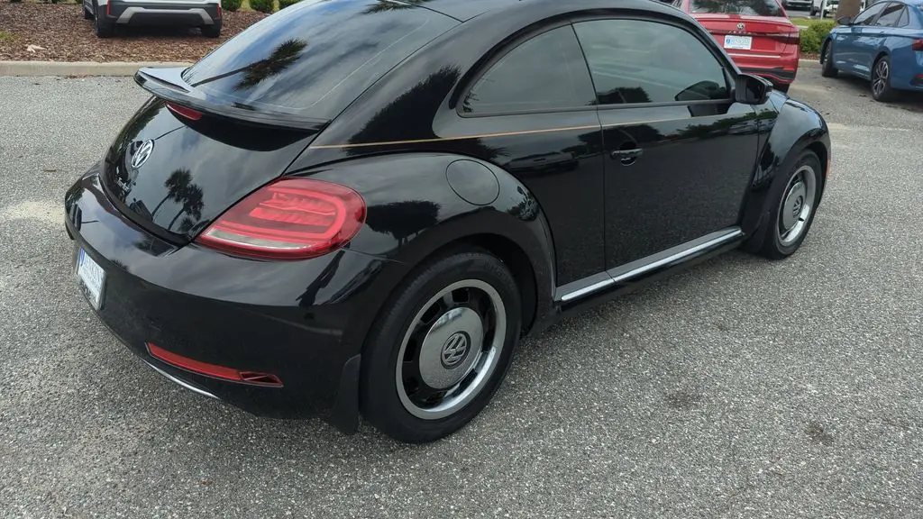 2018 Volkswagen Beetle 2.0T Coast