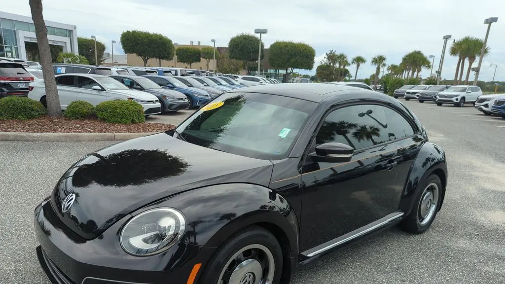 2018 Volkswagen Beetle 2.0T Coast