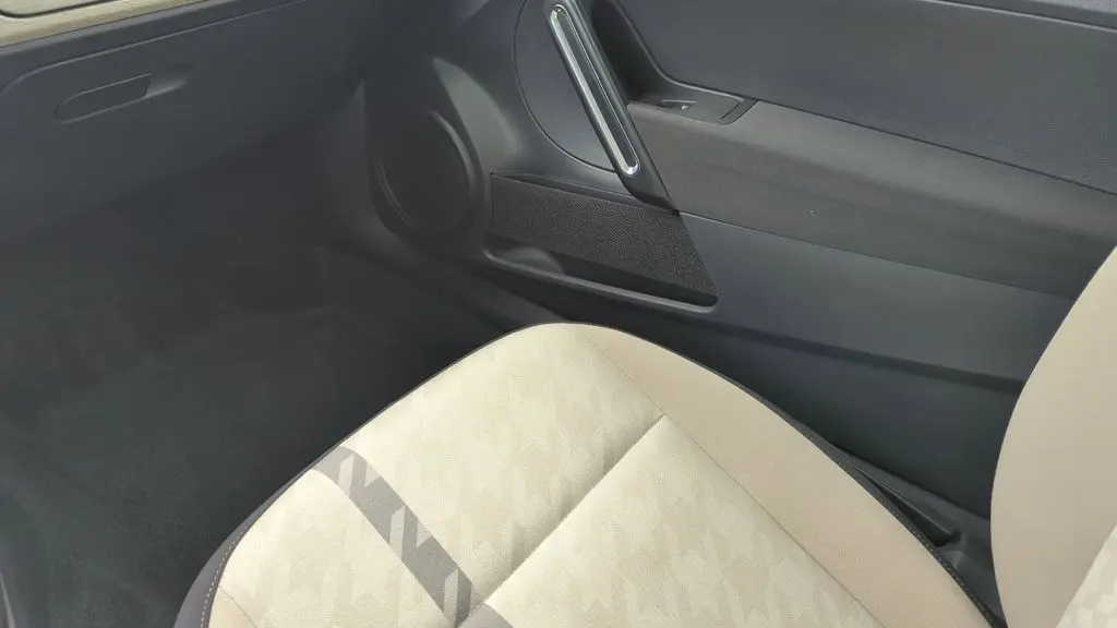 2018 Volkswagen Beetle 2.0T Coast