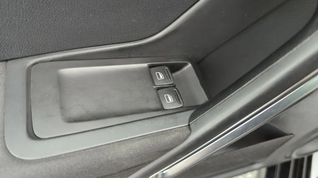 2018 Volkswagen Beetle 2.0T Coast