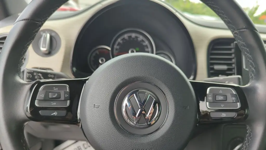 2018 Volkswagen Beetle 2.0T Coast