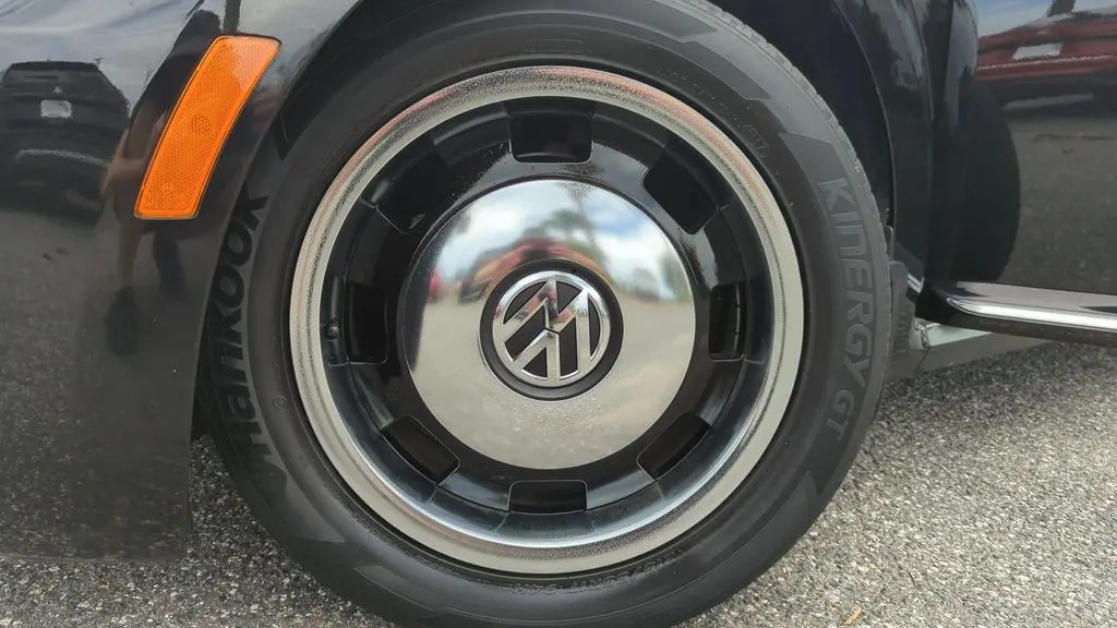 2018 Volkswagen Beetle 2.0T Coast