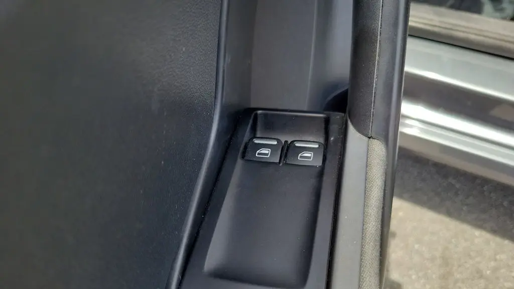 2019 Volkswagen Beetle 2.0T S