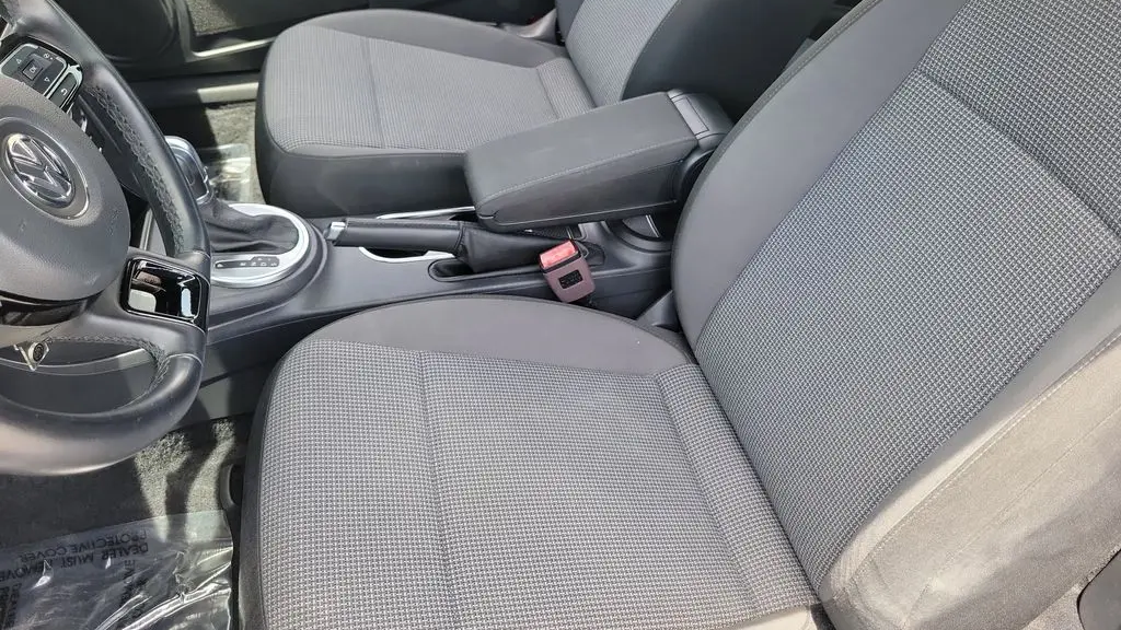 2019 Volkswagen Beetle 2.0T S