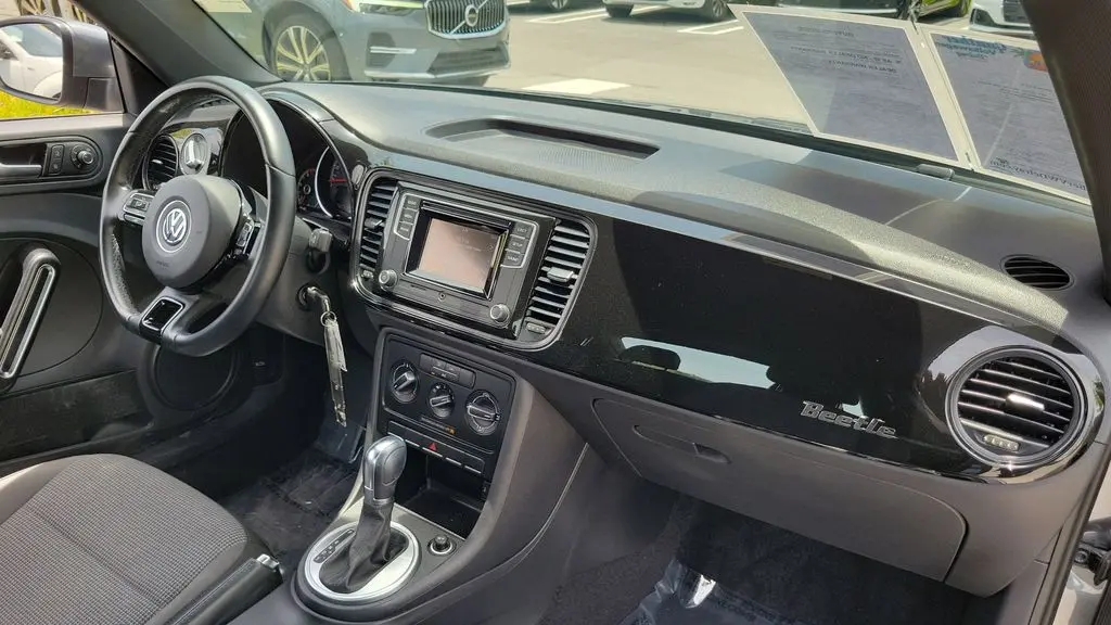 2019 Volkswagen Beetle 2.0T S