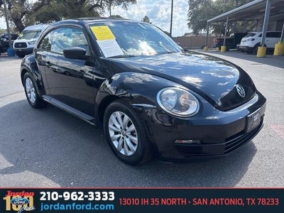 2014 Volkswagen Beetle 2.5L Entry Pzev 2DR Coupe 6A