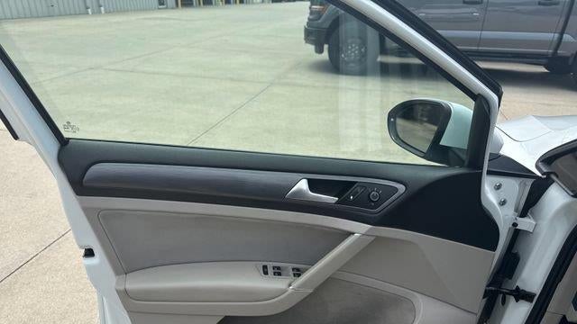2018 Volkswagen Golf TSI S
