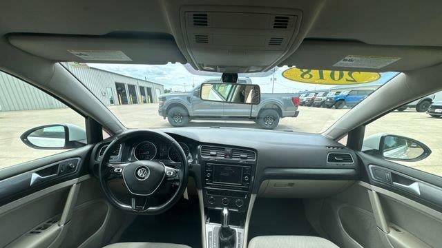 2018 Volkswagen Golf TSI S