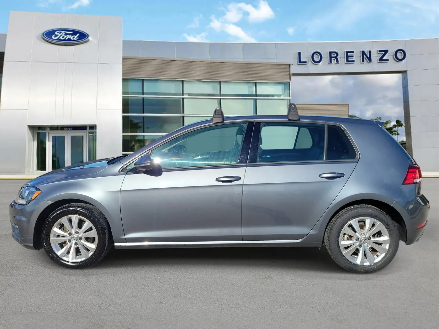 2020 Volkswagen Golf - $14,990