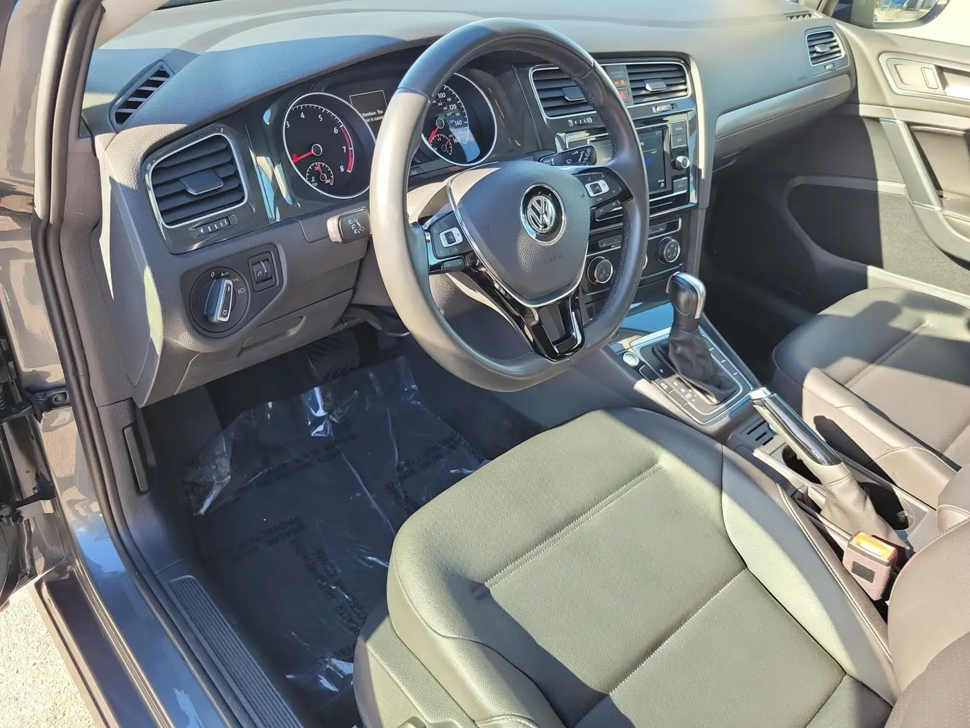 2020 Volkswagen Golf - $14,990