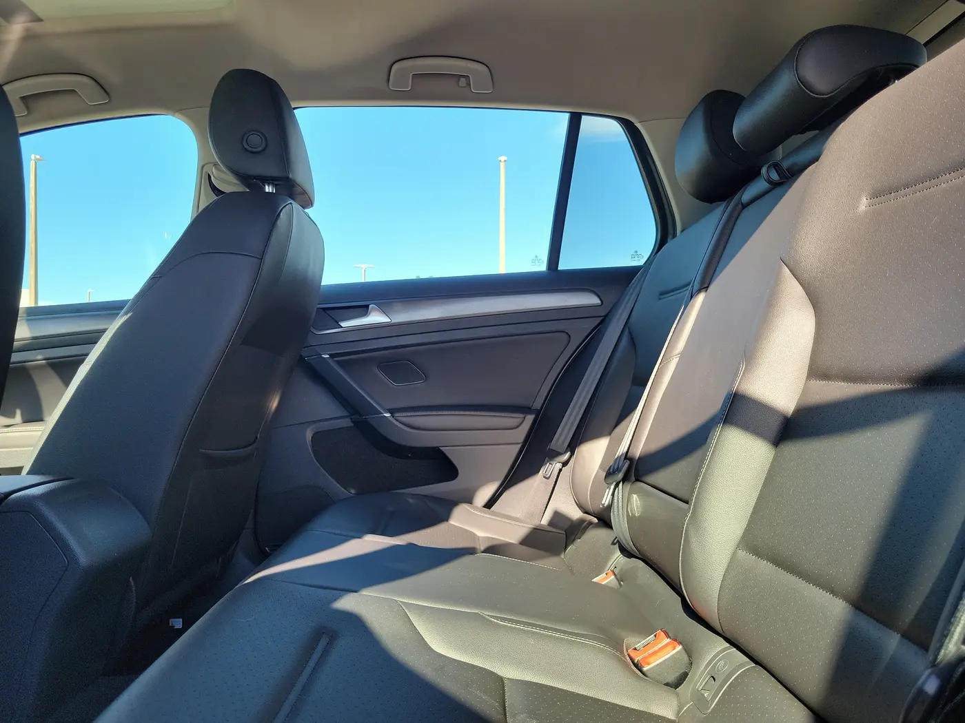 2020 Volkswagen Golf - $14,990