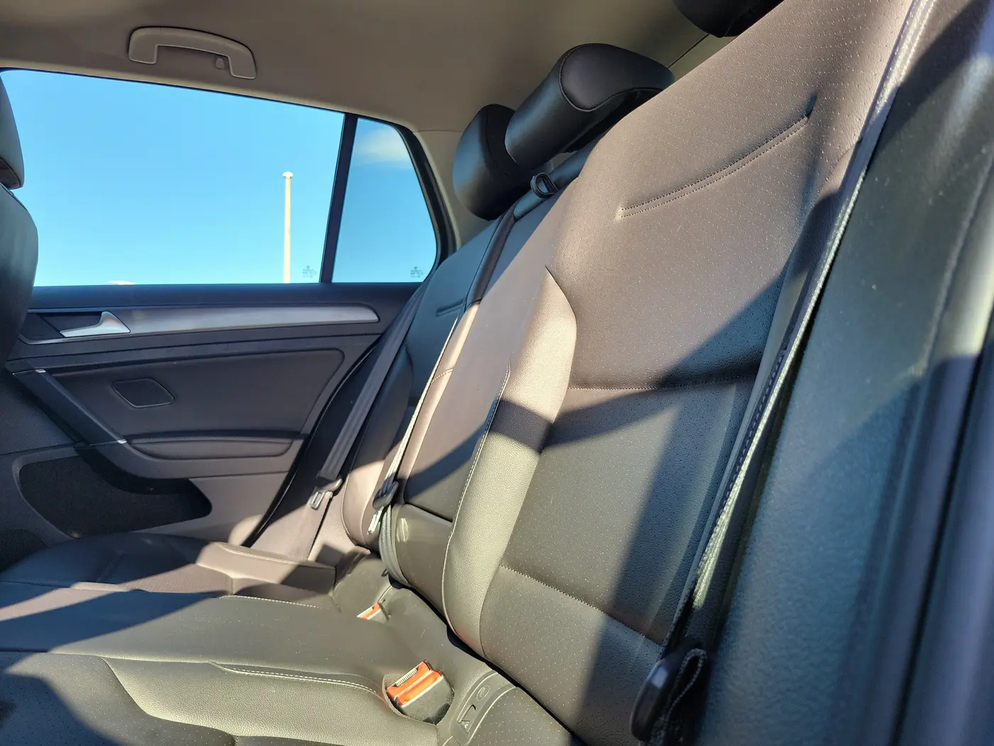 2020 Volkswagen Golf - $14,990