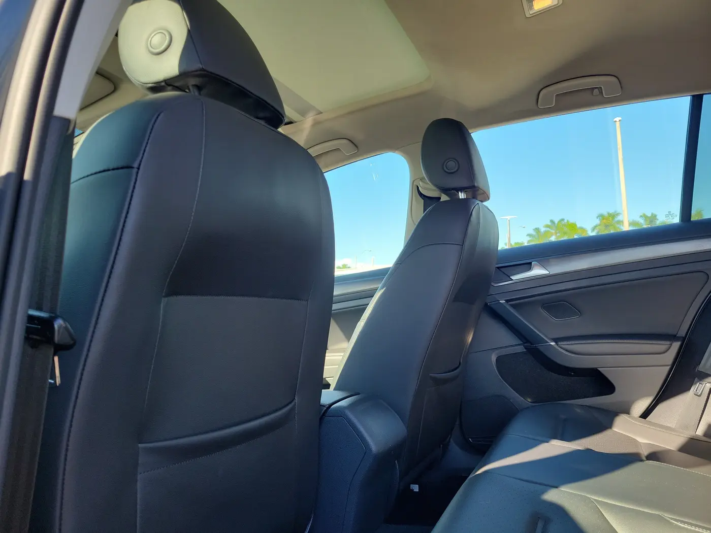 2020 Volkswagen Golf - $14,990