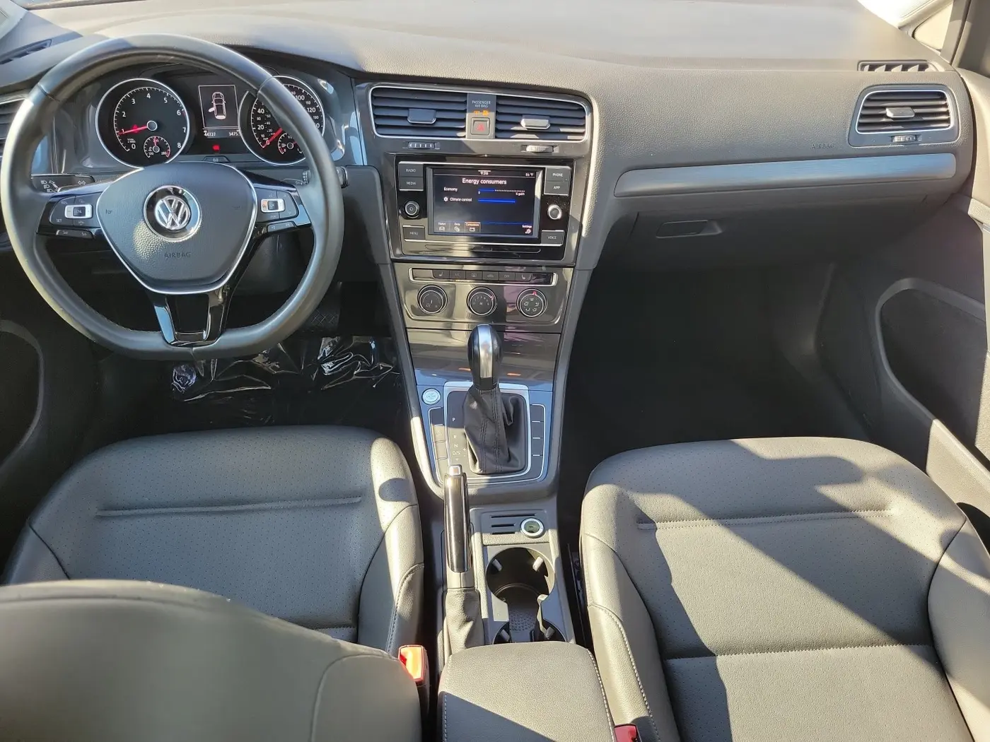 2020 Volkswagen Golf - $14,990