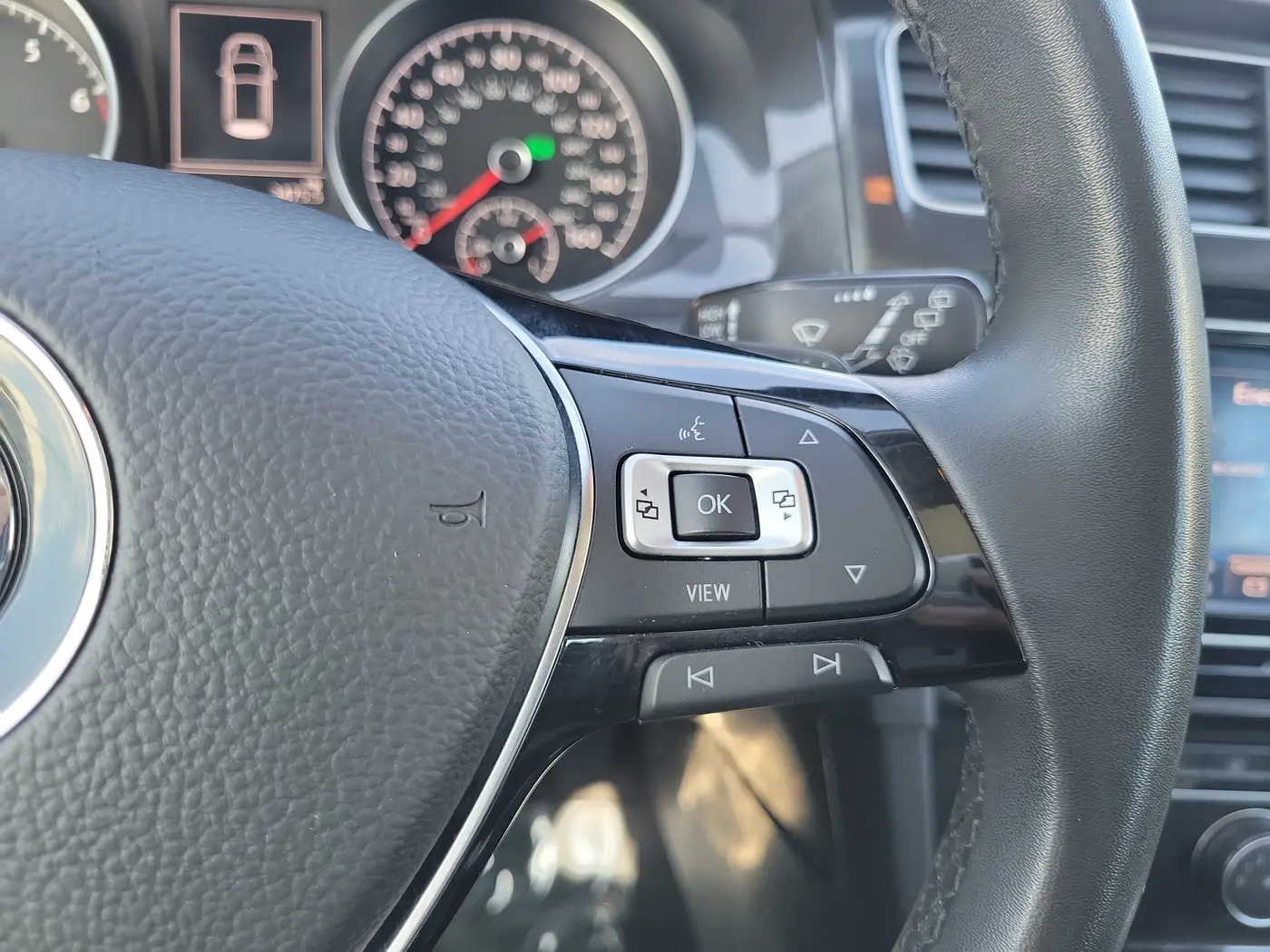 2020 Volkswagen Golf - $14,990