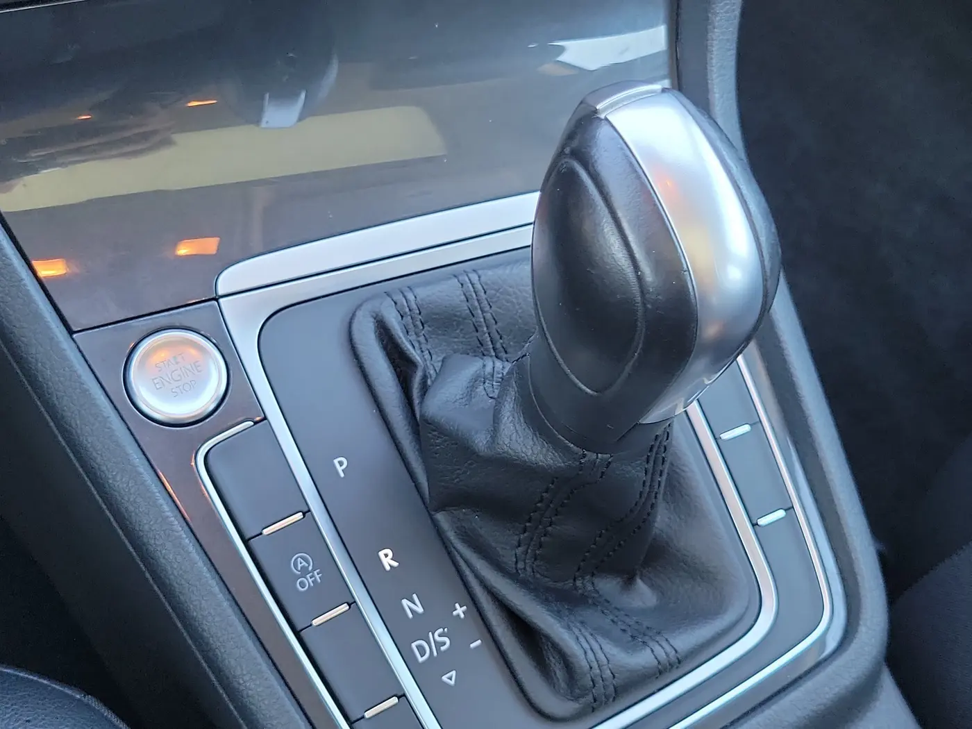 2020 Volkswagen Golf - $14,990
