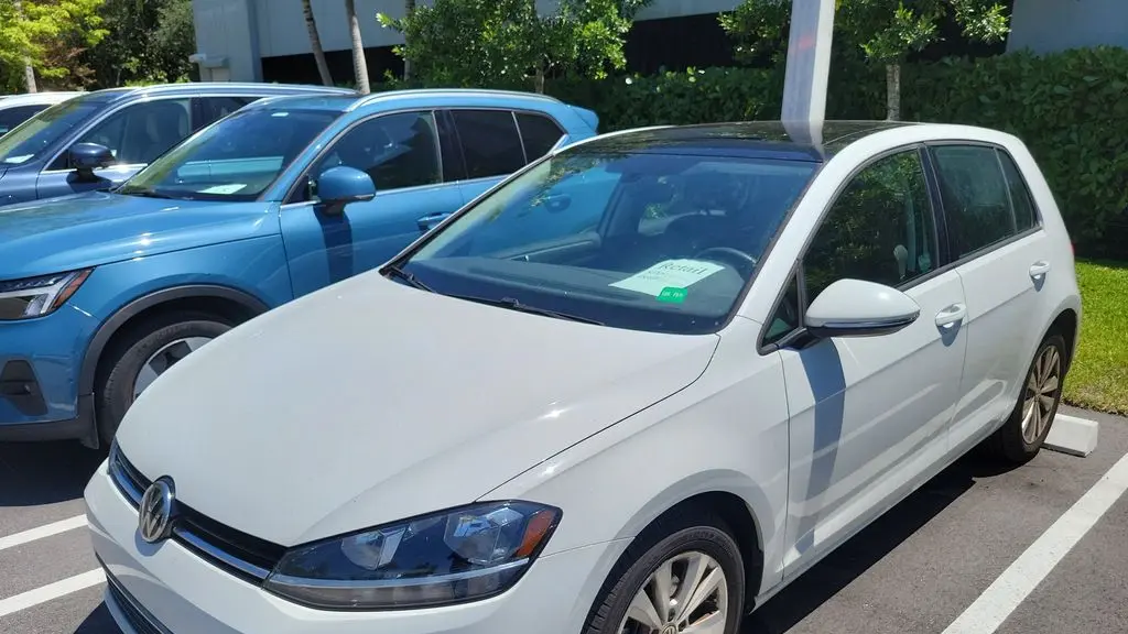 2021 Volkswagen Golf TSI