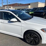 2019 Jetta Thumbnail 9