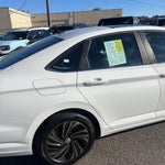 2019 Jetta Thumbnail 28