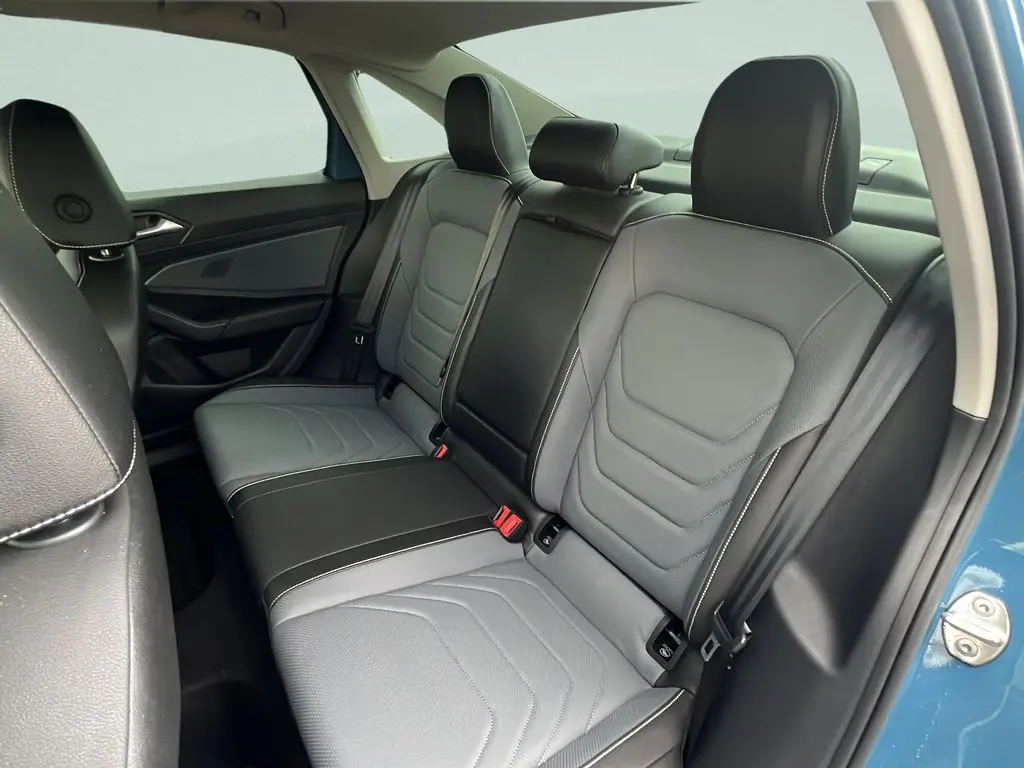 2025 Volkswagen Jetta - $23,500