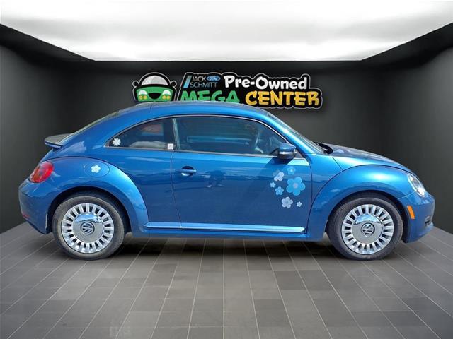2016 Volkswagen Beetle - $11,989