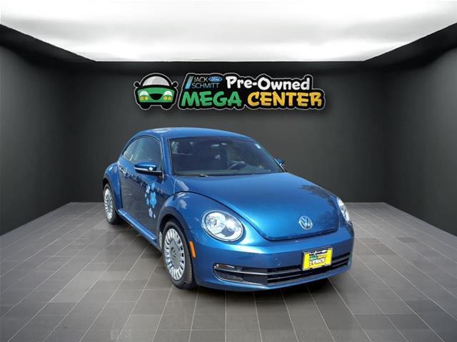 2016 Volkswagen Beetle - $11,989