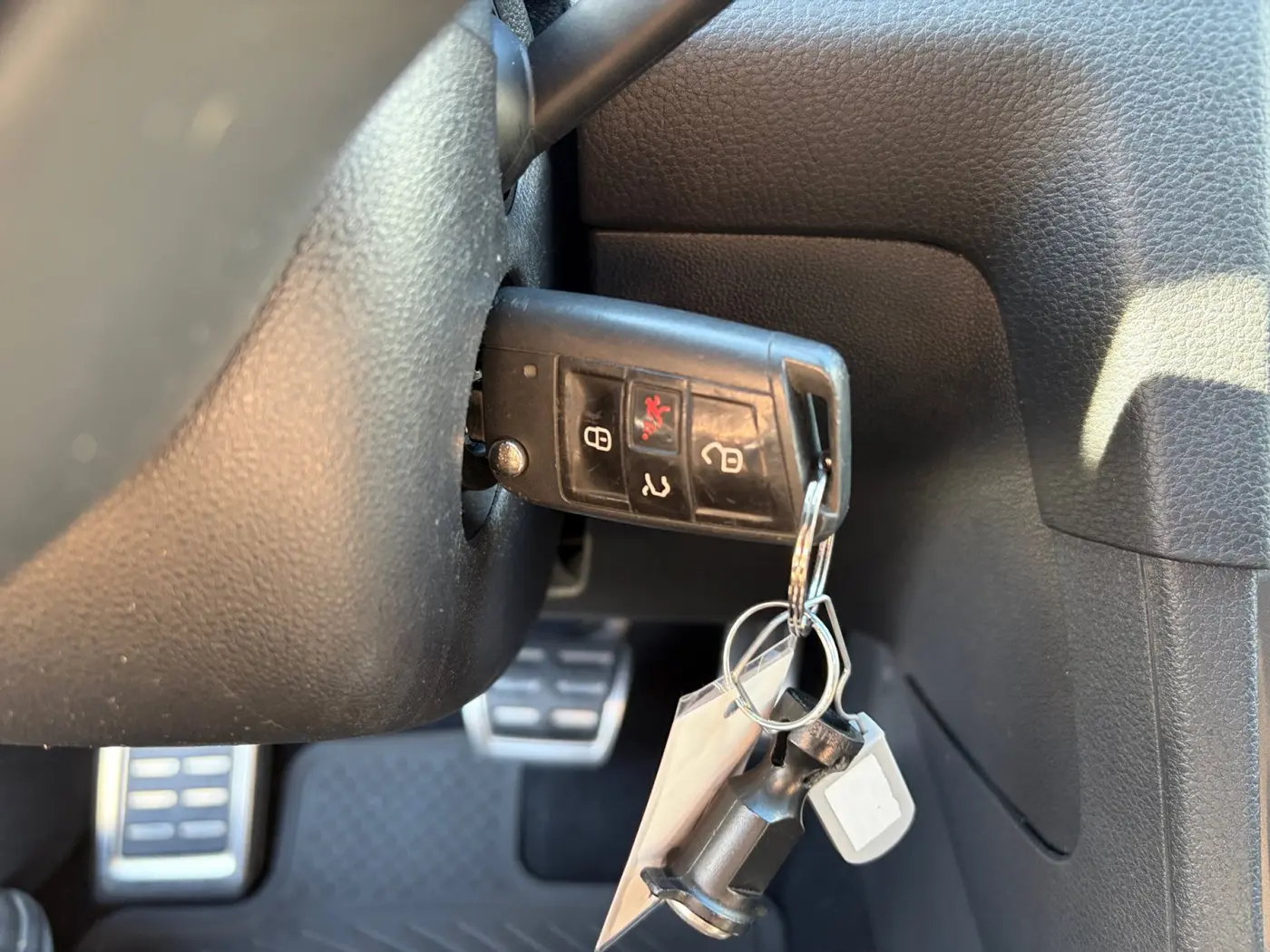 2017 Volkswagen Golf - $13,900
