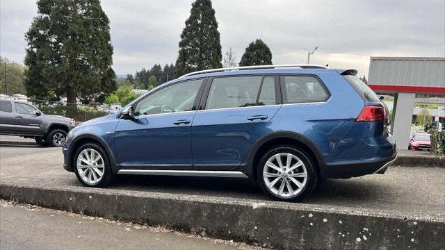 2017 Volkswagen Golf Alltrack TSI S 4Motion