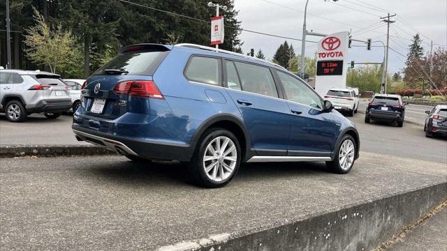 2017 Volkswagen Golf Alltrack TSI S 4Motion