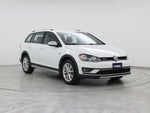 2017 Golf Alltrack Thumbnail 1