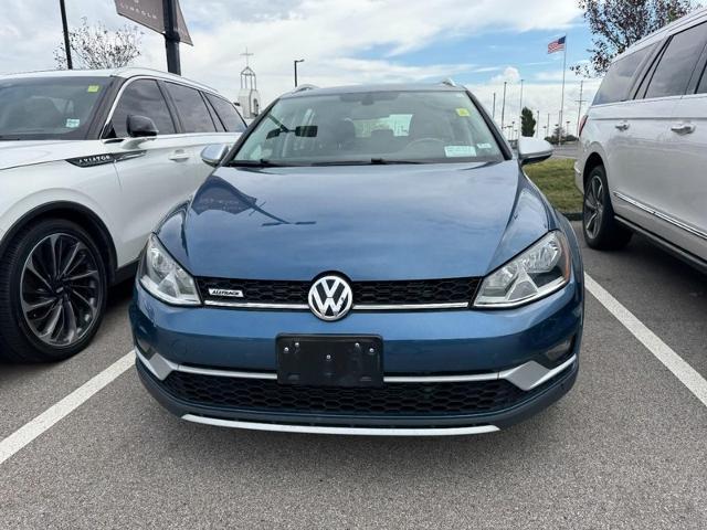 2017 Volkswagen Golf - $16,495
