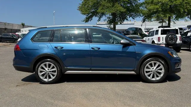2017 Volkswagen Golf Alltrack TSI S 4Motion