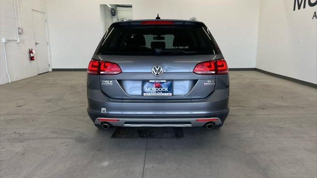 2017 Volkswagen Golf Alltrack TSI S 4Motion