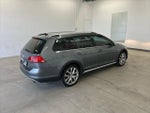 2017 Golf Alltrack Thumbnail 4