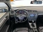 2017 Golf Alltrack Thumbnail 28