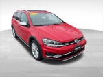 2019 Golf Alltrack Thumbnail 2
