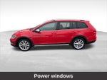 2019 Golf Alltrack Thumbnail 6