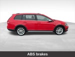2019 Golf Alltrack Thumbnail 11