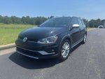 2017 Golf Alltrack Thumbnail 1