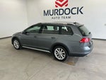 2017 Golf Alltrack Thumbnail 2