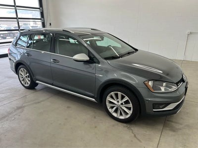 Photo of a 2017 Volkswagen Golf Alltrack AWD TSI S 4motion 4DR Wagon 6A for sale