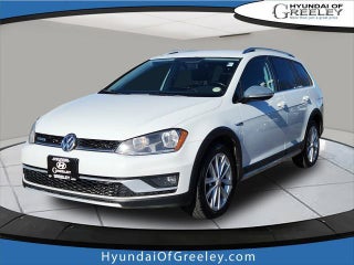 2017 Volkswagen Golf Alltrack with Pure White Exterior