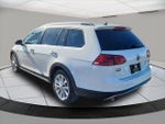 2017 Golf Alltrack Thumbnail 3