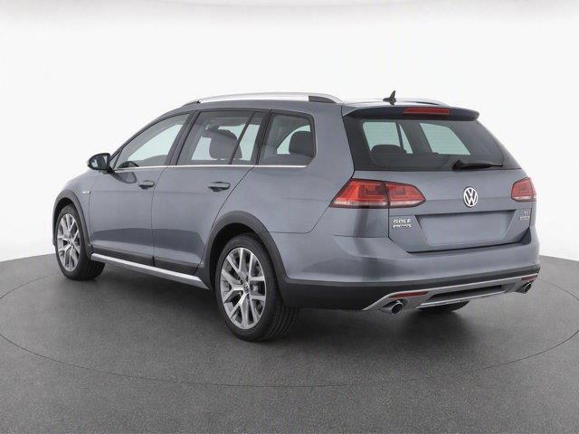 2017 Volkswagen Golf - $14,481