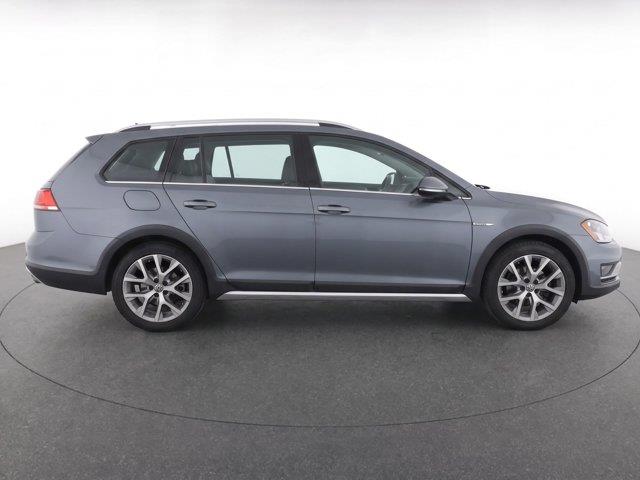 2017 Volkswagen Golf - $14,481