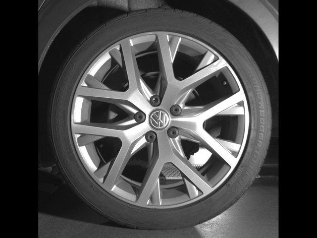 2017 Volkswagen Golf - $14,481