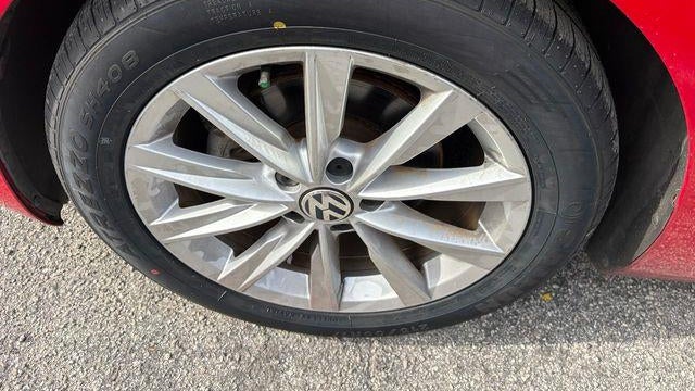 2017 Volkswagen Beetle 1.8T SE