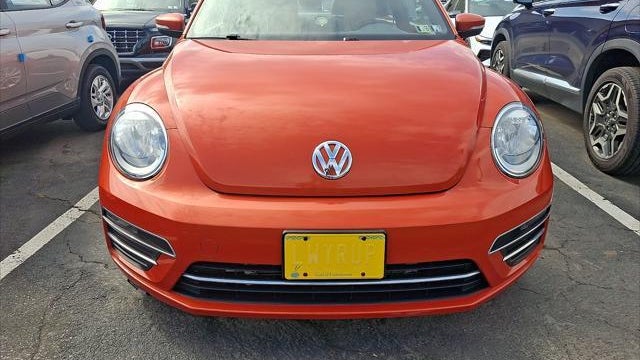 2017 Volkswagen Beetle 1.8T SE